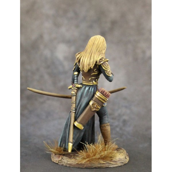 Dark Sword Miniatures Elmore Masterworks Female Elven